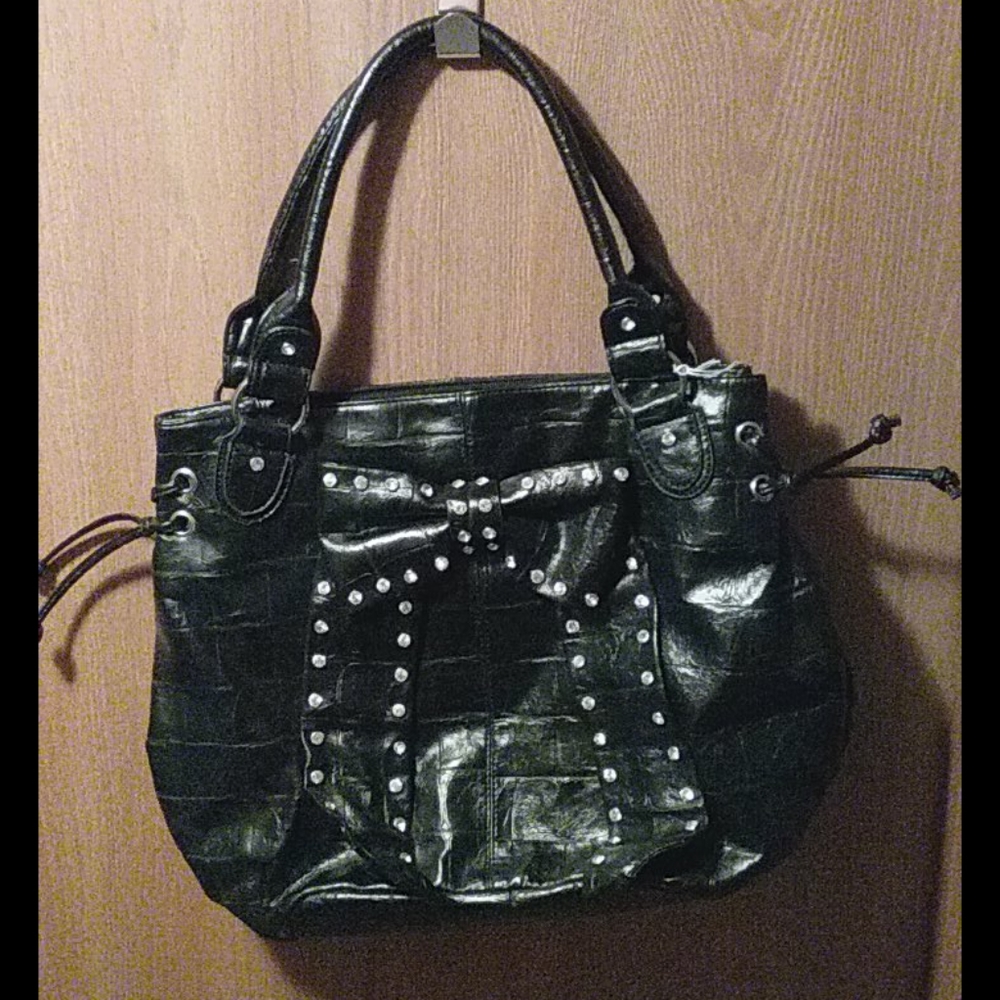 Charming Charlie handbag